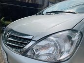 Cần bán Toyota Innova đời 2011, màu bạc, nhập khẩu chính chủ