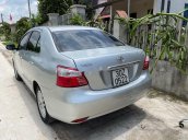 Bán Toyota Vios 2010, màu bạc còn mới, 330 triệu