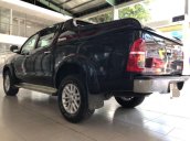 Xe Toyota Hilux sản xuất 2014, giá thấp, động cơ ổn định