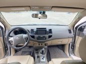 Xe Toyota Fortuner 2.7V sản xuất 2013, màu bạc