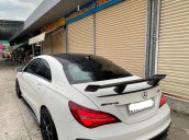 Bán Mercedes CLA45 sản xuất năm 2017, màu trắng, nhập khẩu