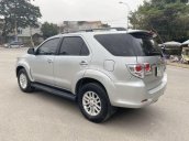 Xe Toyota Fortuner 2.7V sản xuất 2013, màu bạc