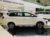 Cần bán xe Toyota Innova năm sản xuất 2021, màu trắng