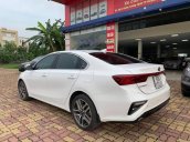 Cần bán lại xe Kia Cerato đời 2019, màu trắng số tự động