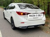 Cần bán gấp Mazda 3 đời 2017, màu trắng còn mới