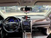 Cần bán Toyota Camry sản xuất năm 2016 giá cạnh tranh