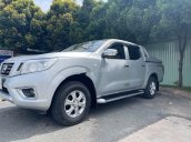 Bán ô tô Nissan Navara sản xuất 2016, màu bạc, xe nhập 