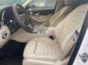 Bán Mercedes GLC 300 sản xuất 2020, màu trắng còn mới