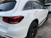 Bán Mercedes GLC 300 sản xuất 2020, màu trắng còn mới