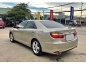 Cần bán Toyota Camry sản xuất năm 2016 giá cạnh tranh