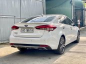 Cần bán xe Kia Cerato 2.0 AT đời 2018, màu trắng còn mới