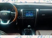 Bán Toyota Fortuner 2.4G 4x2 MT đời 2017, màu trắng, nhập khẩu 