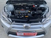 Cần bán xe cá nhân Toyota Yaris 1.3G AT 2015 - màu bạc - Đi 15.685 km