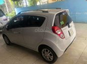 Cần bán lại xe Chevrolet Spark LT 1.2 MT sản xuất 2017, màu trắng  