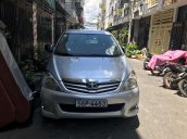 Bán ô tô Toyota Innova 2.0 G sản xuất 2010, màu bạc chính chủ