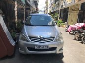 Bán ô tô Toyota Innova 2.0 G sản xuất 2010, màu bạc chính chủ