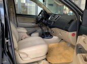 Cần bán gấp Toyota Hilux đời 2014, màu đen, nhập khẩu nguyên chiếc còn mới