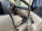 Bán Toyota Innova sản xuất năm 2015 còn mới, giá 377tr