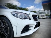 Bán Mercedes C300 đời 2021, màu trắng