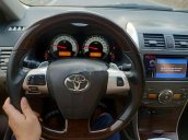 Cần bán lại xe Toyota Corolla Altis 2010, màu đen, giá tốt