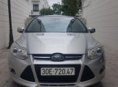 Bán Ford Focus đời 2015, màu bạc chính chủ