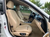 Cần bán gấp BMW 320i năm 2016, màu trắng, xe nhập