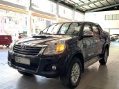 Cần bán gấp Toyota Hilux đời 2014, màu đen, nhập khẩu nguyên chiếc còn mới