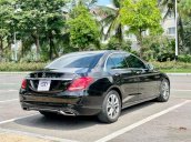 Cần bán lại xe Mercedes C200 đời 2017, màu đen chính chủ