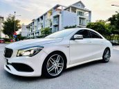 Bán Mercedes sản xuất 2018, màu đen số tự động