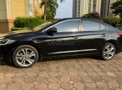 Cần bán xe Hyundai Elantra đời 2017, màu đen còn mới, giá tốt