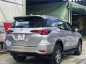 Cần bán xe Toyota Fortuner sản xuất 2017, màu bạc, nhập khẩu nguyên chiếc còn mới