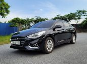 Cần bán Hyundai Accent năm sản xuất 2018, màu bạc