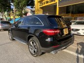 Bán Mercedes GLC 250 đời 2017, màu đen