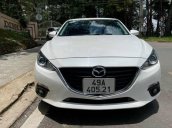 Cần bán gấp Mazda 3 1.5 AT sản xuất 2015, màu trắng xe gia đình, giá 483tr