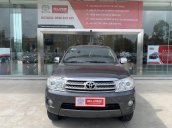 Cần bán xe cá nhân: Toyota Fortuner 2. 7V 4WD 2012 - Màu xám - đi 108.000 km