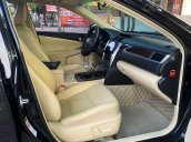 Bán xe Toyota Camry 2.0E năm sản xuất 2016, màu đen còn mới  