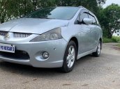 Xe Mitsubishi Grandis sản xuất năm 2005, màu bạc 