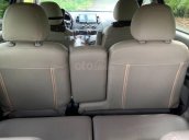 Xe Mitsubishi Grandis sản xuất năm 2005, màu bạc 