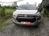 Bán xe Toyota Innova E MT đời 2017, màu xám, giá 545tr