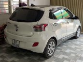 Bán xe Hyundai Grand i10 năm 2015, màu trắng, giá 215tr