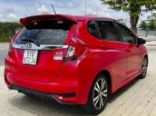 Cần bán lại xe Honda Jazz RS đời 2018, màu đỏ còn mới