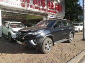 Toyota Fortuner 2.4 chạy dầu 2019, màu đen đẳng cấp thời thượng