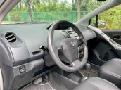 Cần bán gấp Toyota Yaris sản xuất 2013, giá tốt