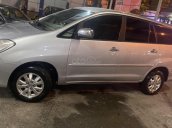 Cần bán Toyota Innova đời 2009, giá 275tr, liên hệ xem xe và thương lượng