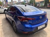 Bán Hyundai Elantra năm sản xuất 2019, màu xanh lam