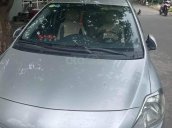 Cần bán xe Toyota Vios 2010, màu bạc xe gia đình, giá 215tr