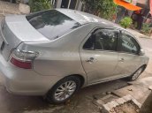 Cần bán xe Toyota Vios 2010, màu bạc xe gia đình, giá 215tr