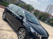 Cần bán xe Kia Sedona năm sản xuất 2018, màu đen số tự động, giá tốt 849tr