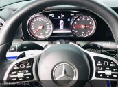 Cần bán xe Mercedes E180 đời 2021, màu trắng còn mới
