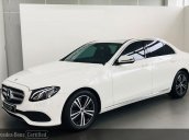 Cần bán xe Mercedes E180 đời 2021, màu trắng còn mới